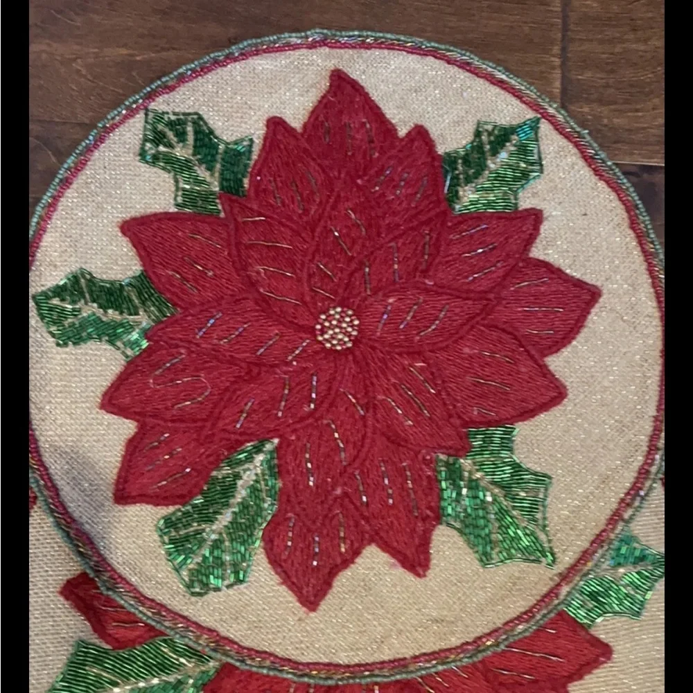 2 Cynthia Rowley Christmas Poinsettia Beaded Round 15